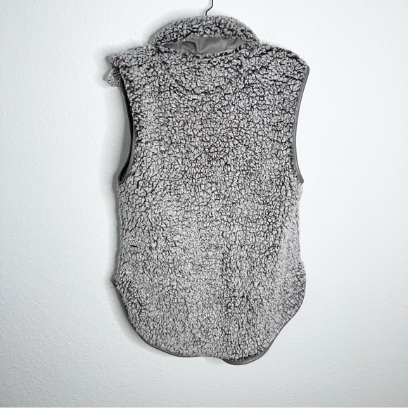 Abercrombie & Fitch Vest Women Small Sherpa Fleece Jacket Gray Leather Pocket - Picture 4 of 8